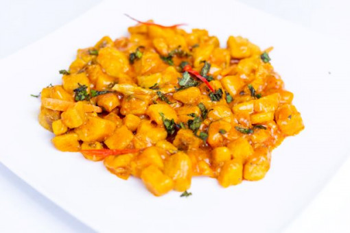 https://admin.kilimanjaro-restaurants.com/storage/gallery/thumbnail/Unripe Plantain Pottage_large_1640878552.JPG